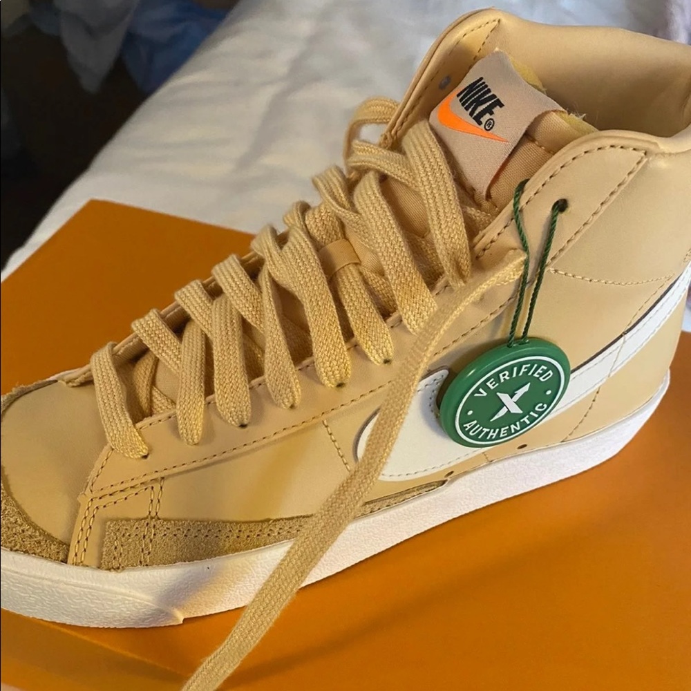 Nike Blazer butter